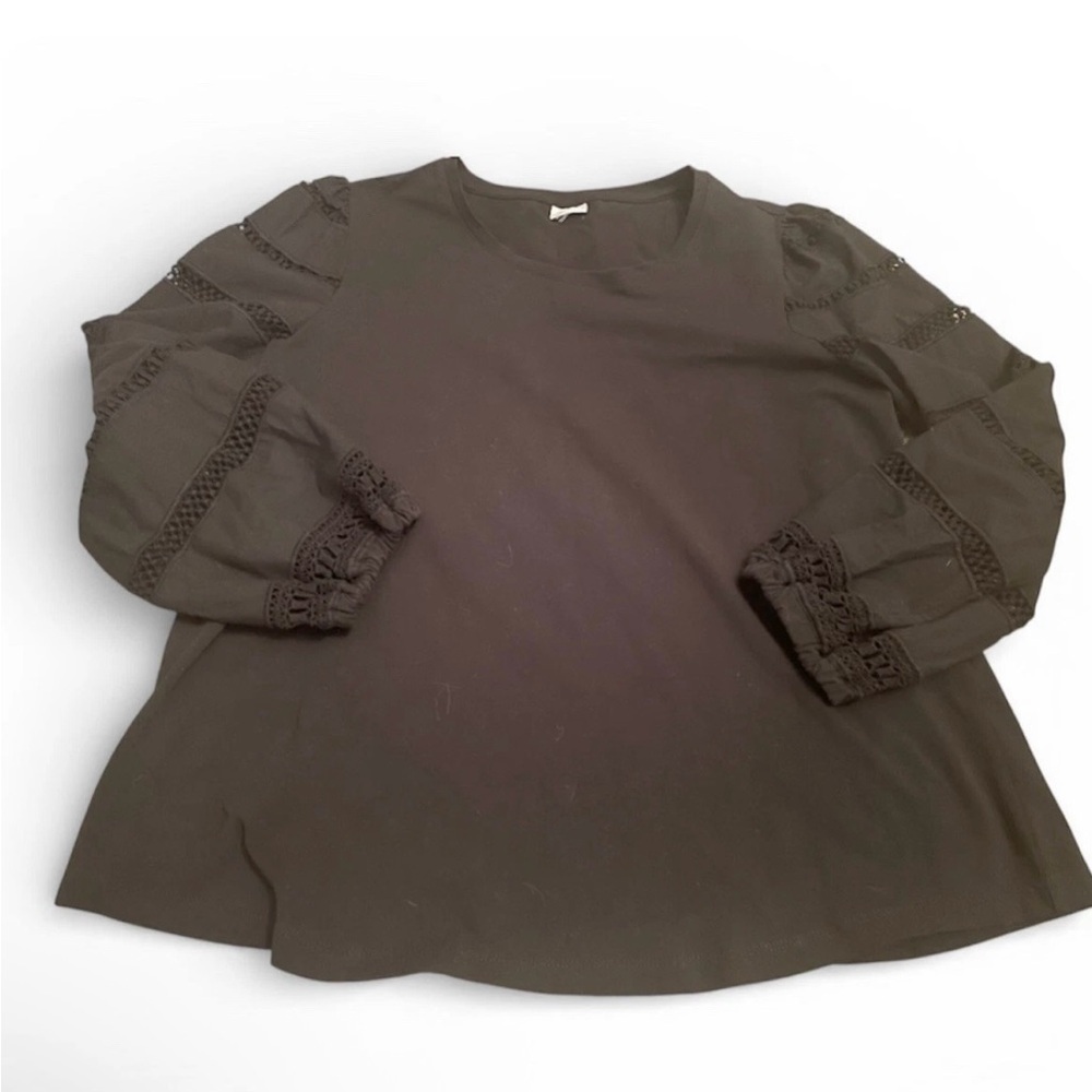 Chico’s Women’s Blouse With Decorative Sleeve - no size listed, oversized small